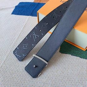 LV Louis Vuitton, изготовлено в Испании, с тисненым логотипом и с