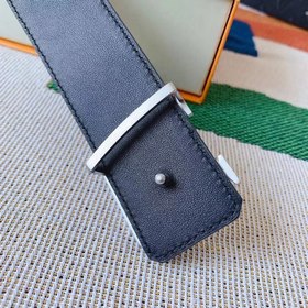 LV Louis Vuitton, изготовлено в Испании, с тисненым логотипом и с