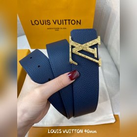 Пояс LOUIS VUITTON Этот пояс изготовлен из итальянской кожи, импо
