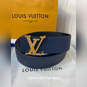 Пояс LOUIS VUITTON Этот пояс изготовлен из итальянской кожи, импо