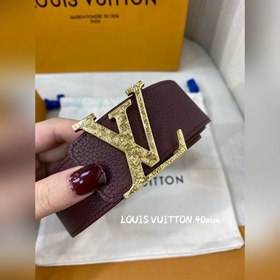 Пояс LOUIS VUITTON Этот пояс изготовлен из итальянской кожи, импо