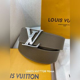 Пояс LOUIS VUITTON Этот пояс изготовлен из итальянской кожи, импо