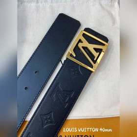 Пояс LOUIS VUITTON Этот пояс изготовлен из итальянской кожи, импо