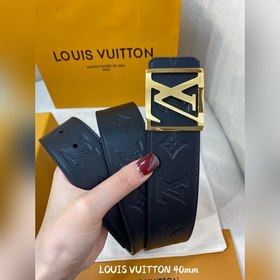 Пояс LOUIS VUITTON Этот пояс изготовлен из итальянской кожи, импо