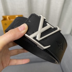 Мужской ремень LOUIS VUITTON, код M0032 Изготовлен из импортной