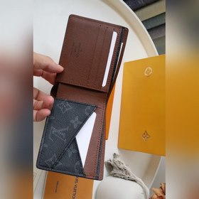LV Модель M80770 Кошелек MULTIPLE Этот кошелек Multiple изготовл