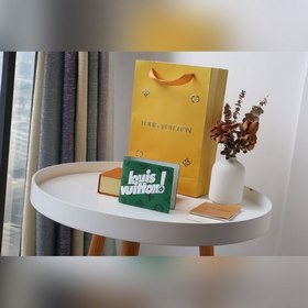 LV Кошелек MULTIPLE Модель M80850 Этот кошелек Multiple являетс