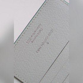LV Кошелек MULTIPLE Модель M80850 Этот кошелек Multiple являетс