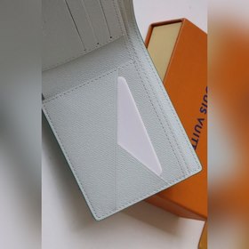 LV Кошелек MULTIPLE Модель M80850 Этот кошелек Multiple являетс