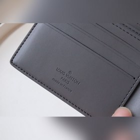 LV MULTIPLE Кошелек Этот кошелек Louis Vuitton Multiple отличаетс