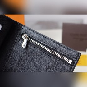 LV AMERIGO Кошелек Модель M60053 Этот кошелек Amerigo сочетает в