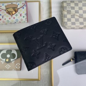 LV Multiple кошелек, модель M62901 Этот кошелек Louis Vuitton Mu
