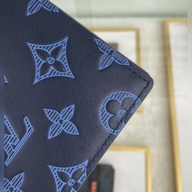 LV Многофункциональный кошелек Модель M80422  Данный кошелек Mu