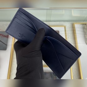 LV Многофункциональный кошелек Модель M80422  Данный кошелек Mu