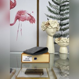 LV Multiple Кошелек Модель M81383 Серый короткий кошелек  Новый