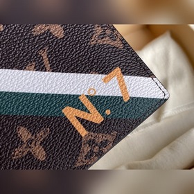 LV Модель M81257 Кошелек для денег с коротким ремнем из серии Mon