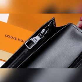 LV Brazza Кошелек Модель M81440 Сшитый из гладкой кожи кожи Tauri