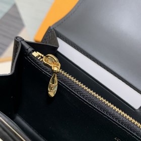 LV Модель M81305 Кожаный кошелек Эта модель изготовлена из мягко
