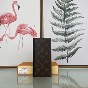 Кошелек LV Brazza, модель M69410 Этот кошелек Brazza выполнен из