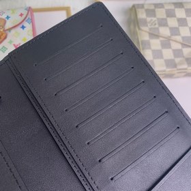 LV Кошелек Brazza Модель M62900 Элегантный дизайн в сочетании 