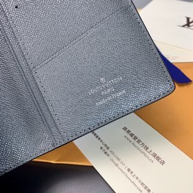 LV Brazza чехол для костюма, модель M30842, серый Этот костюмный 