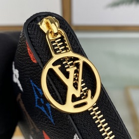 Louis Vuitton Модель M80305 Черный с цветными деталями  Game O