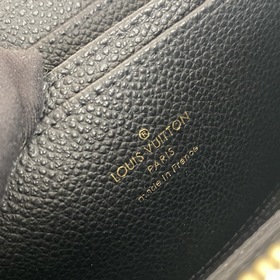 Louis Vuitton Артикул M69787 Черный Кожа Этот кошелек Zippy изг