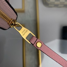 Louis Vuitton, модель M60740, розовый, кожа Эта классическая моде