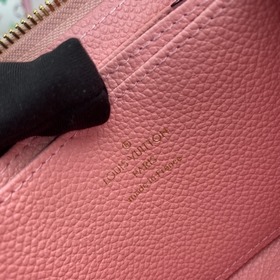 Louis Vuitton, модель M60740, розовый, кожа Эта классическая моде
