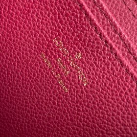 Louis Vuitton  Артикул M60740 Пурпурный кожа Классическая модел