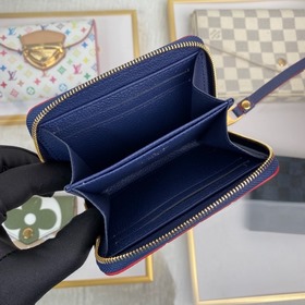 Louis Vuitton, модель M60740, кожа Этот классический кошелек Zipp