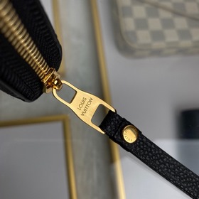Louis Vuitton, модель M60574, черный, кожа Эта классическая модел