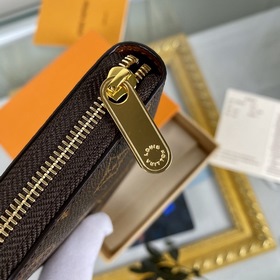 LV Модель： M60067 Карманный кошелек для визиток Этот кошелек на м