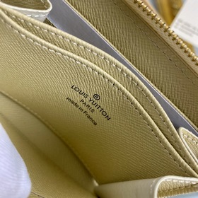LV Модель： N63070 Белый кошелек с карманом для кредитных карт Это