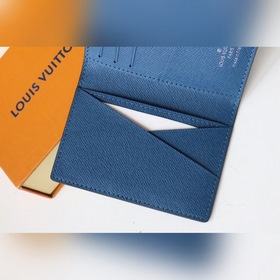 LV Модель M30787 Кошелек для мелочи Этот кошелек для мелочи отлич