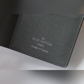 LV Модель M30787 Кошелек для мелочи Этот кошелек для мелочи отлич