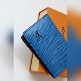 LV Модель M80767 Кошелек для мелочи в сумке Этот универсальный ко