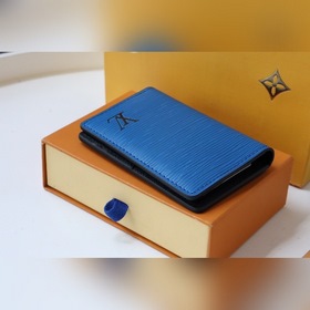 LV Модель M80767 Кошелек для мелочи в сумке Этот универсальный ко