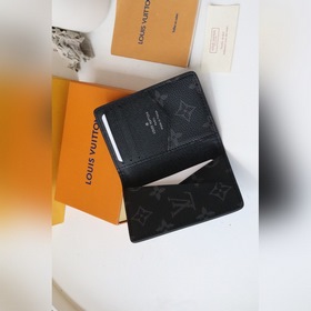 LV Модель M80767 Кошелек для мелочи в сумке Этот универсальный ко