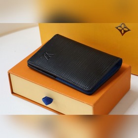 LV Модель M80767 Кошелек для мелочи в сумке Этот универсальный ко