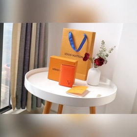 LV модель M81028 Многофункциональный кошелек в форме сумки Этот