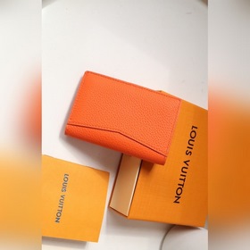 LV модель M81028 Многофункциональный кошелек в форме сумки Этот