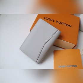 LV модель M81028 Многофункциональный кошелек в форме сумки Этот