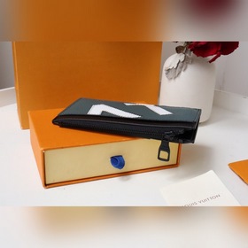Картодержатель LV CC M81314 Скомбинированная гладкая кожа и кожа