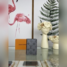 LV Карманный кошелек Модель M30837 Карманный кошелек  Этот карма