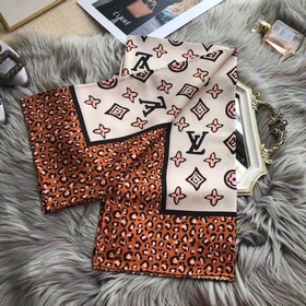 Louis Vuitton - LV Классическая серия из шелка с классическим лео