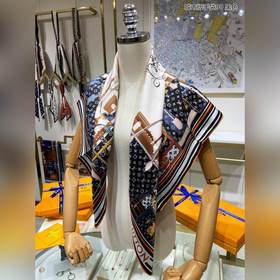 LV Skyline Квадратный платок City Edition 90% шелк, 100% шелк выс
