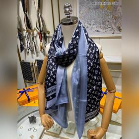 LV L Жесткий чемодан с элементами Двухслойный шелковый шарф 100