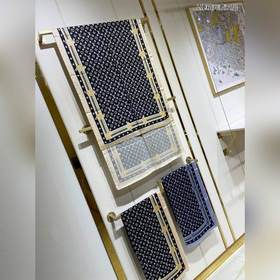 LV L Жесткий чемодан с элементами Двухслойный шелковый шарф 100