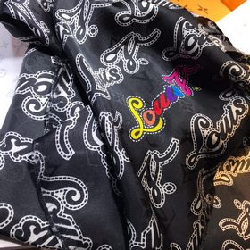 Шелковый узор LV monogram, 100% шелк высшего качества. Шелковый у